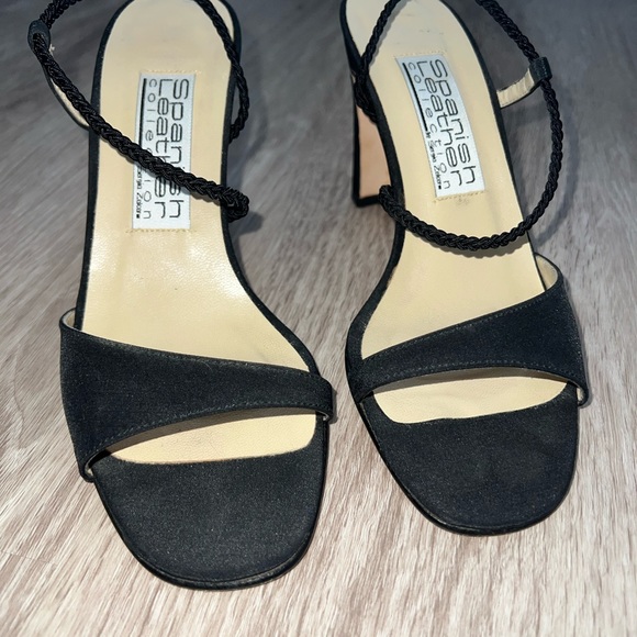 Spanish Leather Collection by Sergio Zelcer Black Heels - Picture 8 of 8